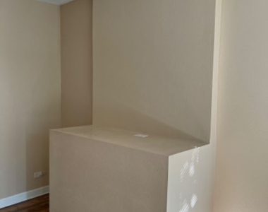 5625 S Princeton Ave Apt 3 - Photo Thumbnail 13