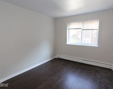 1040 W. Hollywood, Unit 403 - Photo Thumbnail 13