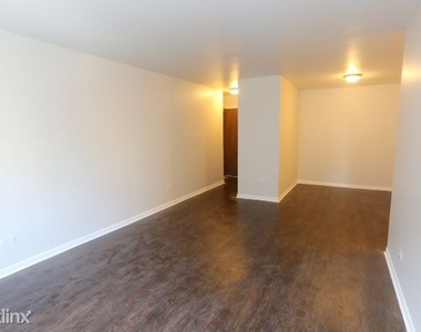 1040 W. Hollywood, Unit 403 - Photo Thumbnail 11