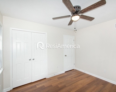 3912 Wordsworth Ave - Photo Thumbnail 6