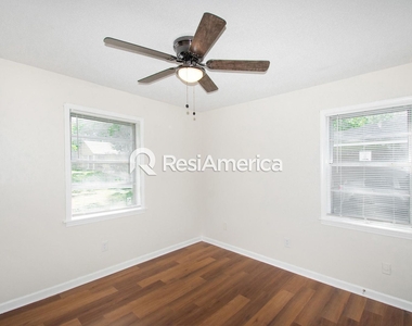 3912 Wordsworth Ave - Photo Thumbnail 9