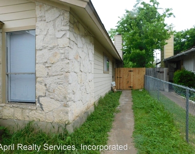 1002 Fieldwood Dr - Photo Thumbnail 2