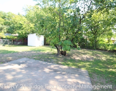 362 Linklea Drive - Photo Thumbnail 9