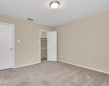 6035r Woodmancote Drive - Photo Thumbnail 6