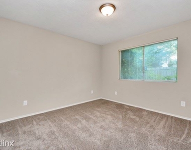 6035r Woodmancote Drive - Photo Thumbnail 5