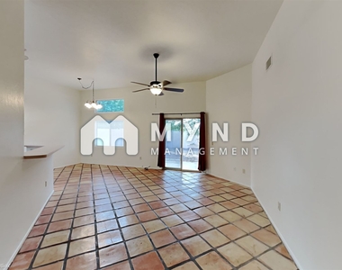 1293 W Crystalline Way - Photo Thumbnail 5