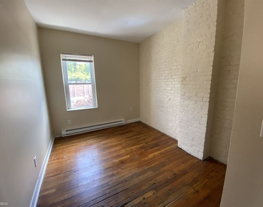 888 Huntington Ave Apt 8 - Photo Thumbnail 3