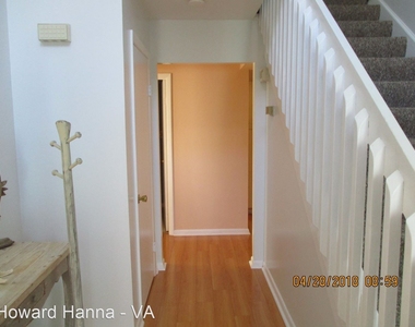 6907 Atlantic Avenue - Photo Thumbnail 2