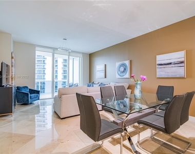 16001 Collins Ave - Photo Thumbnail 10