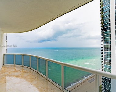 16001 Collins Ave - Photo Thumbnail 21