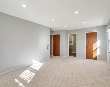 269 Oak Path Drive - Photo Thumbnail 21