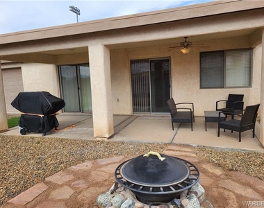 2386 E Wildflower Drive - Photo Thumbnail 14