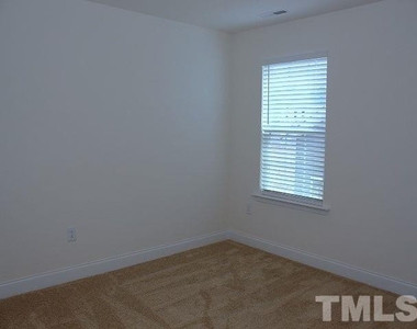 29 Shady Oaks Road - Photo Thumbnail 15