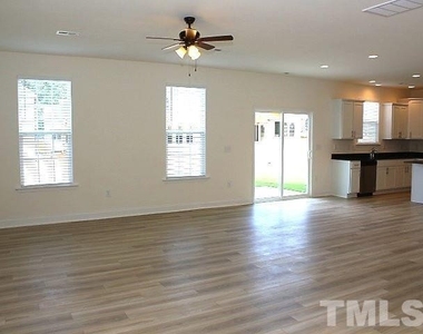 29 Shady Oaks Road - Photo Thumbnail 5