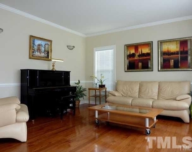 306 Churchview Street - Photo Thumbnail 2