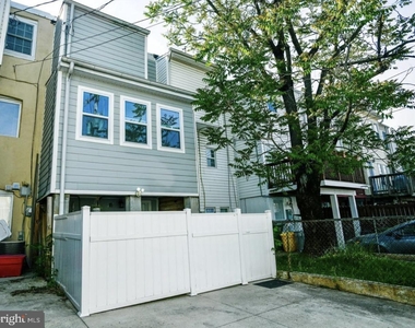 109 N Montford Avenue - Photo Thumbnail 31