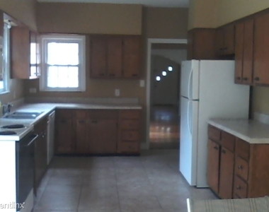 235 Bryan St 6 - Photo Thumbnail 2