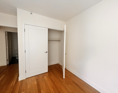 175 Kent Avenue - Photo Thumbnail 8