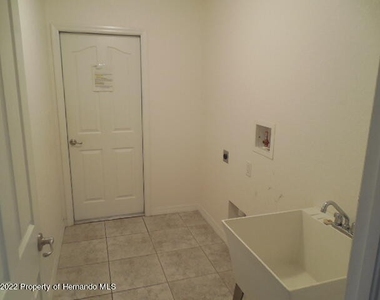 3441 Montano Avenue - Photo Thumbnail 20