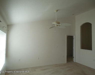 3441 Montano Avenue - Photo Thumbnail 4