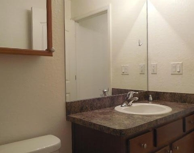 3441 Montano Avenue - Photo Thumbnail 25