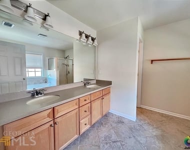 10507 Holliwell Court - Photo Thumbnail 12