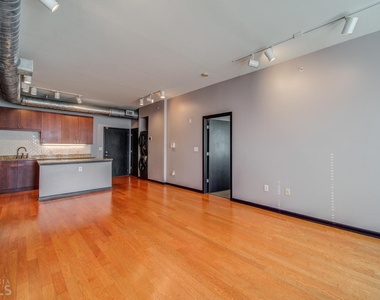 5300 Peachtree Road - Photo Thumbnail 11