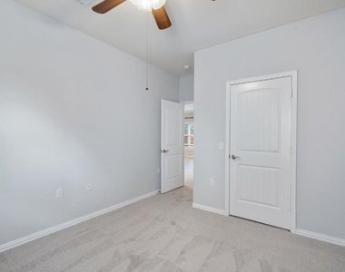 5704  Arbor Hill Ln - Photo Thumbnail 19