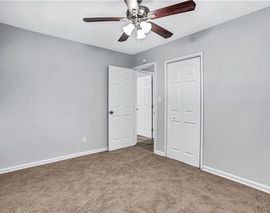 3023 Lindon Lane - Photo Thumbnail 23