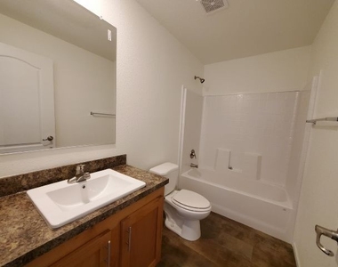 3642 Boulder Highway - Photo Thumbnail 7