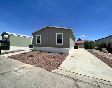 825 N Lamb Blvd - Photo Thumbnail 11