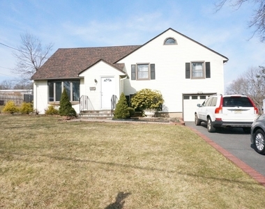 94 Belmont Dr - Photo Thumbnail 0