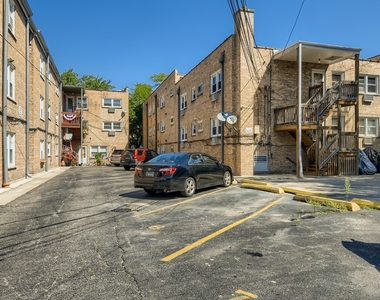 7133 N Damen Avenue - Photo Thumbnail 8