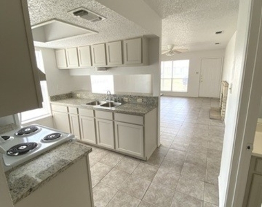 4704 Echo Bend Cir - Photo Thumbnail 0