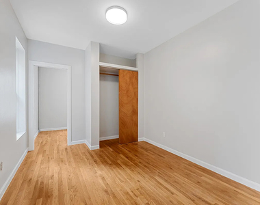 424 East 116th Street - Photo Thumbnail 3