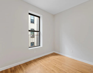 424 East 116th Street - Photo Thumbnail 6