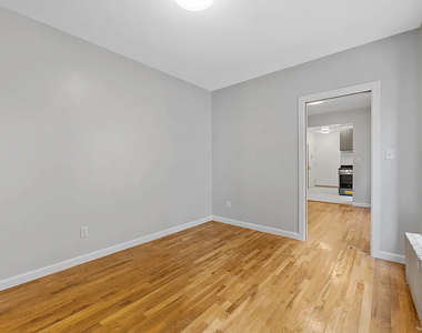 424 East 116th Street - Photo Thumbnail 7
