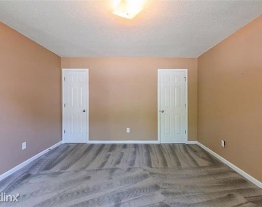 301r Daytona Drive - Photo Thumbnail 37