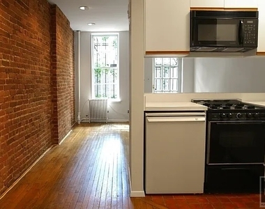 315 East 81 Street - Photo Thumbnail 5