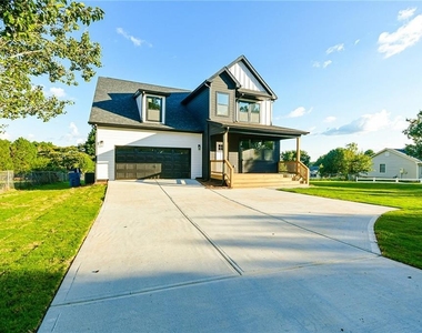 2779 Mcdonough Road - Photo Thumbnail 1