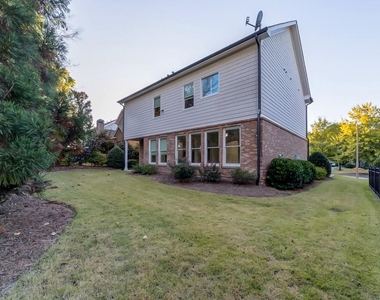 2726 Vinings Orchard Circle - Photo Thumbnail 44