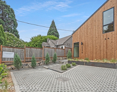 8227 Sw Terwilliger Blvd - Photo Thumbnail 15