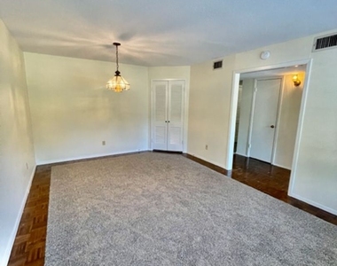 5412 Lake Crest St - Photo Thumbnail 7