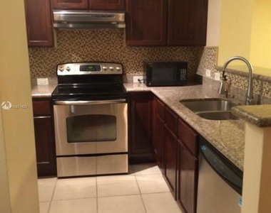 631 Sw 111th Ln Apt 208 - Photo Thumbnail 0