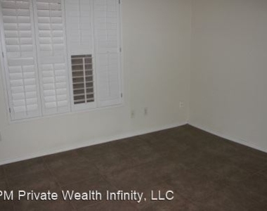 1750 W. Union Hills Drive #90 - Photo Thumbnail 3