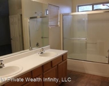 1750 W. Union Hills Drive #90 - Photo Thumbnail 13