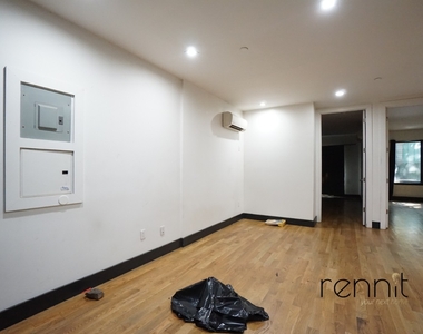 562 Park Place - Photo Thumbnail 9