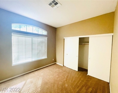 2277 Pine Forest Court - Photo Thumbnail 23