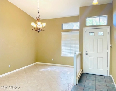 2277 Pine Forest Court - Photo Thumbnail 3