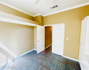 2277 Pine Forest Court - Photo Thumbnail 20